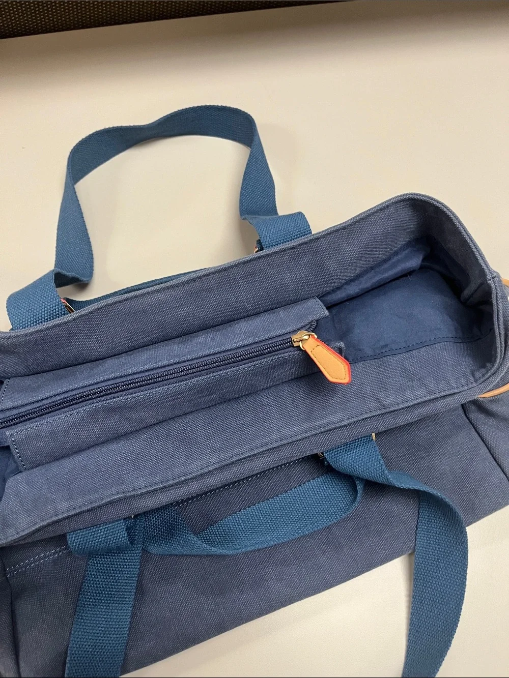 Chillx spacious tote